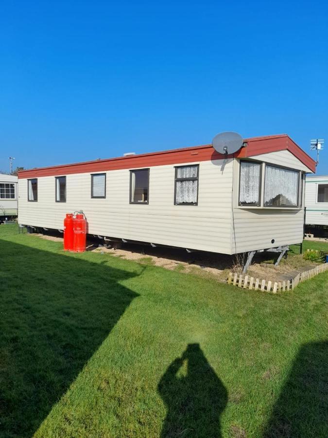 Kings Caravan - Family Groups Only - Very Quiet Park Villa Skegness Exterior photo