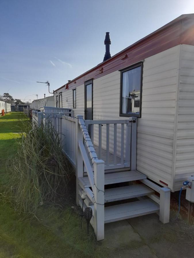 Kings Caravan - Family Groups Only - Very Quiet Park Villa Skegness Exterior photo