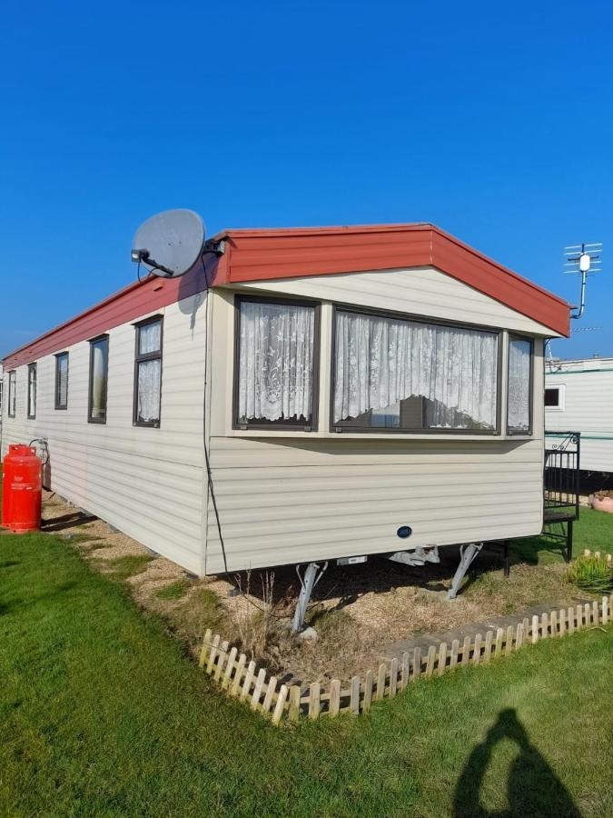 Kings Caravan - Family Groups Only - Very Quiet Park Villa Skegness Exterior photo