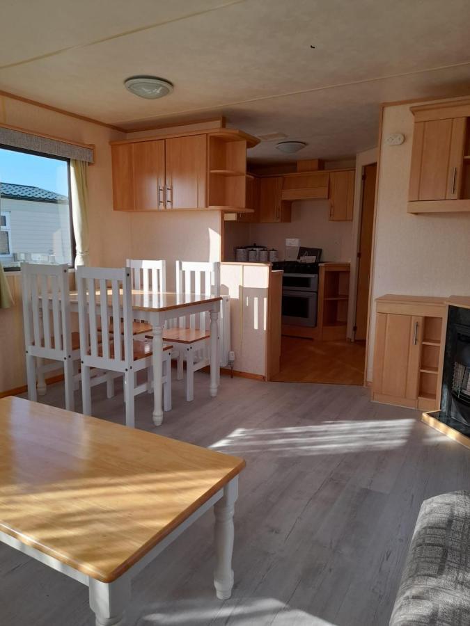 Kings Caravan - Family Groups Only - Very Quiet Park Villa Skegness Exterior photo
